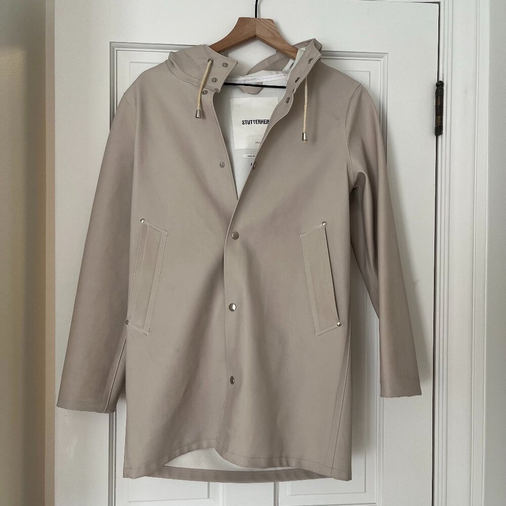 Stutterheim Stockholm Light Sand Raincoat xxxs